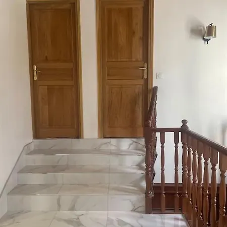 Otel Entiere Proche Rer Le Vésinet
